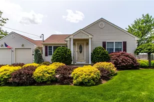 136 Woodward Rd, Providence, RI 02904 - Photo 1