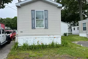 824 Forest Park Ave, Middletown, RI 02842 - Photo 1