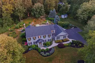 36 Beauchamp Dr, North Kingstown, RI 02874 - Photo 1