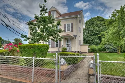 3 Smithfield Avenue, Pawtucket, RI 02860 - Photo 1