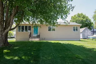 15 Treasure Rd, Narragansett, RI 02882 - Photo 1