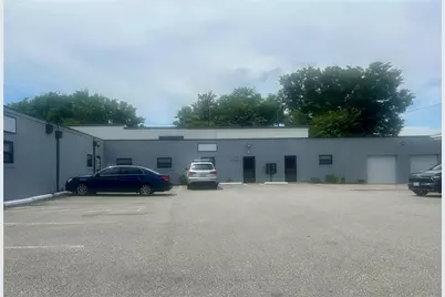 137 Newell Avenue, Pawtucket, RI 02860 - Photo 1