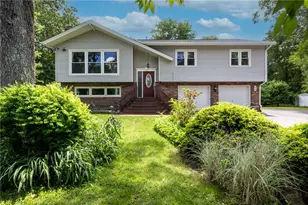 64 Higgins Dr, South Kingstown, RI 02881 - Photo 1