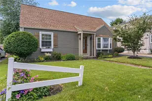 89 Windsor Rd, Pawtucket, RI 02861 - Photo 1