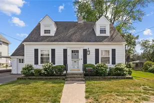 157 Schuyler St, East Providence, RI 02914 - Photo 1