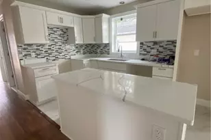 4 Halton St, Providence, RI 02907 - Photo 1