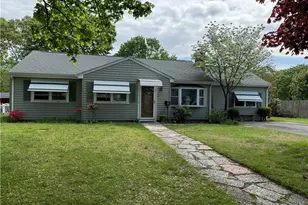 6 Sherwood Ave, Warwick, RI 02888 - Photo 1