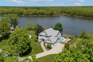 1040 Buttonwoods Ave, Warwick, RI 02886 - Photo 1