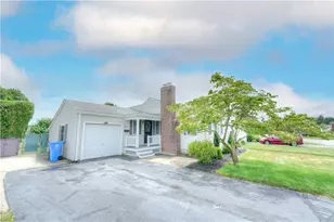 14 Willow Dr, Cranston, RI 02920 - Photo 1