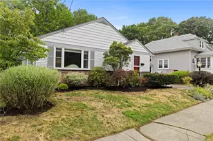 112 Edgewood Blvd, Cranston, RI 02905 - Photo 1