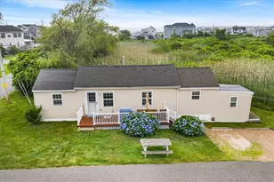 2 Geraldine Blvd, Narragansett, RI 02882 - Photo 1