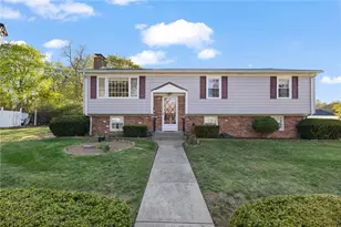 4 Country Dr, Smithfield, RI 02828 - Photo 1