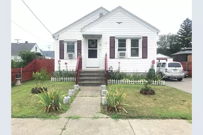 16 Edgemere Road, Pawtucket, RI 02861 - Photo 1