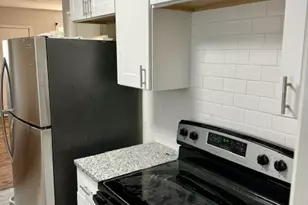 139 Bradford St, Bristol, RI 02809 - Photo 1