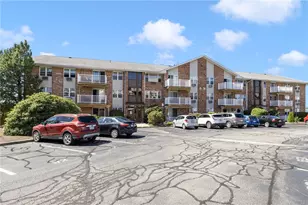 37 Bullocks Point Ave, East Providence, RI 02915 - Photo 1