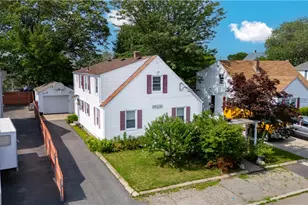 182 Norfolk Ave, Pawtucket, RI 02861 - Photo 1