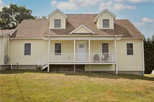 51 Newport Ave, Middletown, RI 02842 - Photo 1