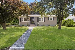 71 Waycross Dr, Warwick, RI 02888 - Photo 1