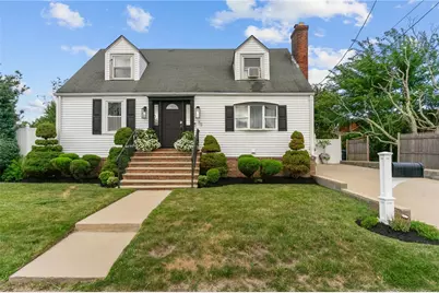 70 Palm Boulevard, Warwick, RI 02888 - Photo 1