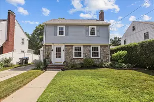 16 Elmcroft Ave, Providence, RI 02908 - Photo 1
