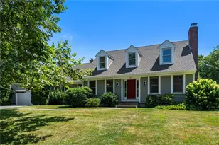 29 Bluegrass Dr, Middletown, RI 02842 - Photo 1