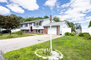 21 Beacon St, Johnston, RI 02919 - Photo 1