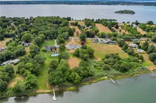 190 Nanaquaket Rd, Tiverton, RI 02878 - Photo 1