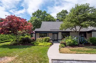 19 Martingale Ln, Narragansett, RI 02882 - Photo 1