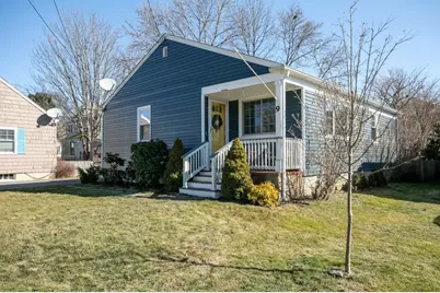9 Hillside Avenue, Newport, RI 02840 - Photo 1