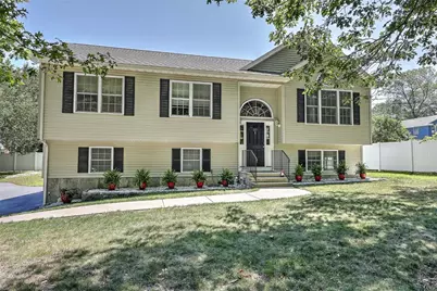 37 Lakeview Avenue, Lincoln, RI 02865 - Photo 1