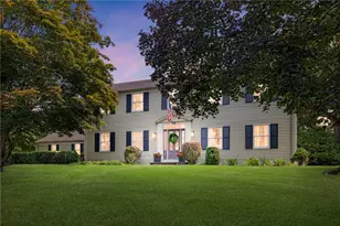 39 Applewood Rd, Cranston, RI 02920 - Photo 1