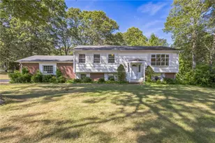 51 Whitman Dr, North Kingstown, RI 02852 - Photo 1