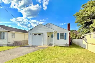 146 Saratoga Ave, Pawtucket, RI 02861 - Photo 1