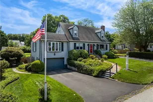 79 Heritage Dr, Portsmouth, RI 02871 - Photo 1