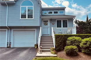 11 College Hill Rd, Warwick, RI 02886 - Photo 1