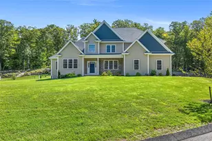 8 Lyn Ct, Cumberland, RI 02864 - Photo 1