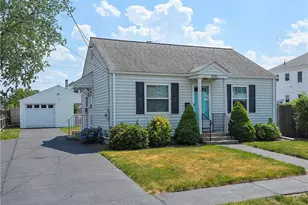 335 Evergreen St, Pawtucket, RI 02861 - Photo 1