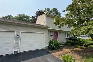 66 Foxglove Dr, Cranston, RI 02920 - Photo 1