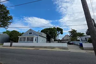 36 Utton Ave, Pawtucket, RI 02860 - Photo 1