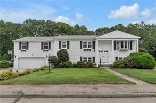 15 Driftwood Dr, Coventry, RI 02816 - Photo 1