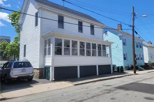 11 Byrnes St, Newport, RI 02840 - Photo 1