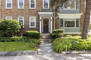 539 Lloyd Ave, Providence, RI 02906 - Photo 1