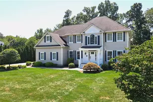 9 Elizabeth Dr, Lincoln, RI 02865 - Photo 1