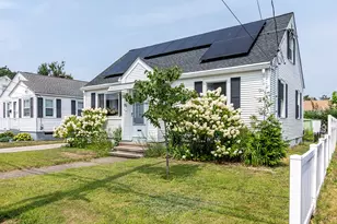 76 Burbank St, Cranston, RI 02910 - Photo 1