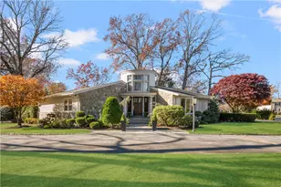 315 Meshanticut Valley Pkwy, Cranston, RI 02920 - Photo 1