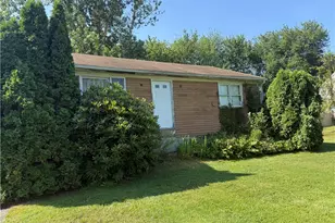 48 Narrows Rd, Bristol, RI 02809 - Photo 1