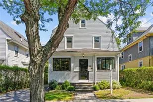 621 Hope St, Providence, RI 02906 - Photo 1