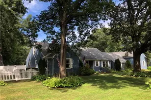 27 Birchwood Dr, Cumberland, RI 02864 - Photo 1