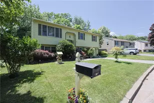 52 Urquhart St, Cranston, RI 02920 - Photo 1