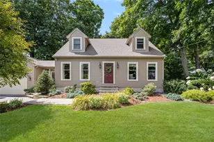 5 Royal Ct, Cumberland, RI 02864 - Photo 1